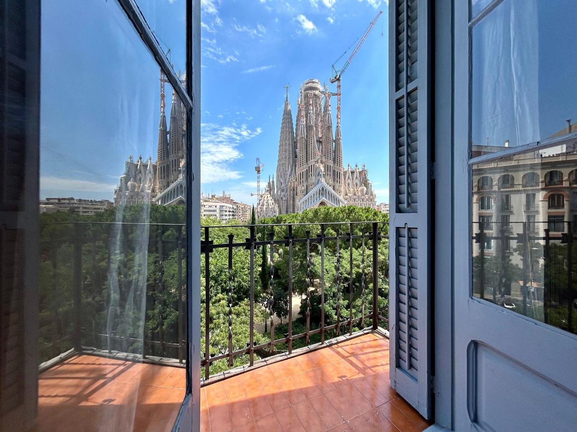 BarcelonaForRent Plaza Sagrada Familia Apartment Exterior foto